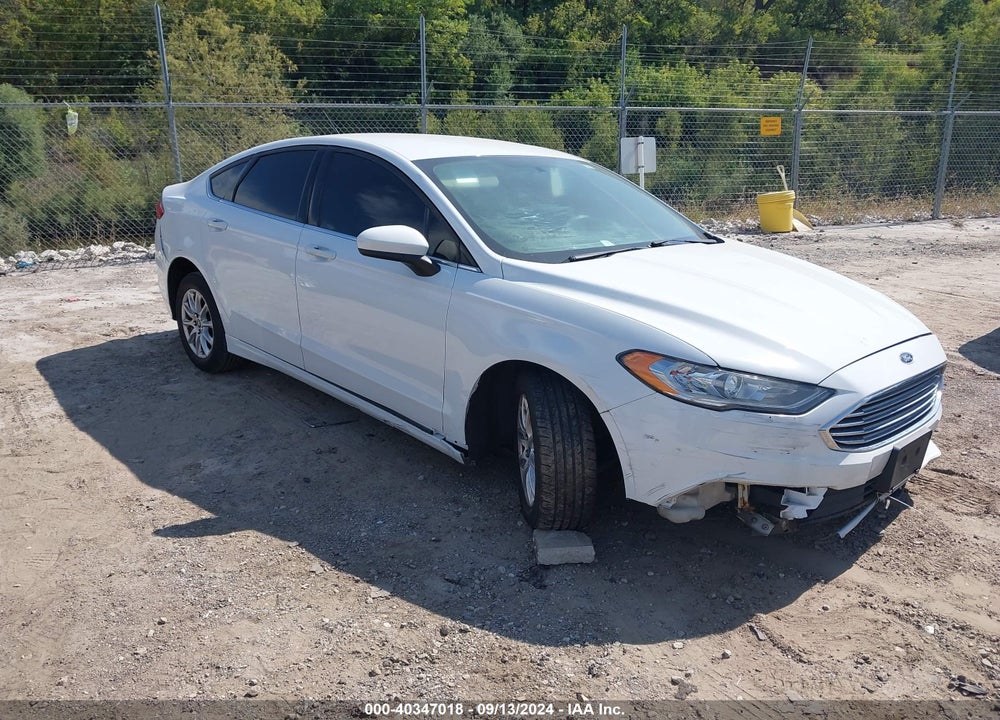 2018 FORD FUSION S VIN: 3FA6P0G73JR125655