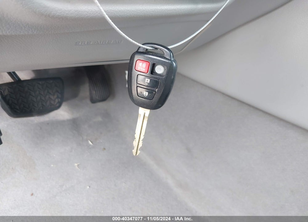 2015 TOYOTA CAMRY LE VIN: 4T1BF1FKXFU001613