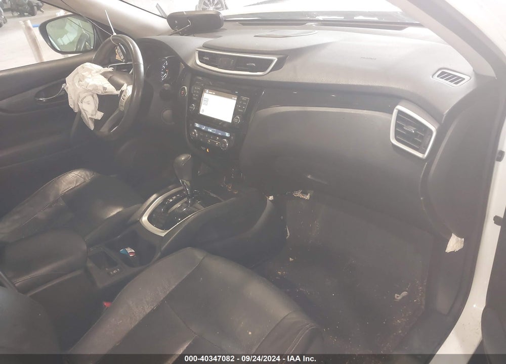 2015 NISSAN ROGUE SL VIN: 5N1AT2MV4FC807833