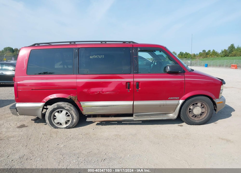 2001 CHEVROLET ASTRO LS VIN: 1GNDM19W21B100584