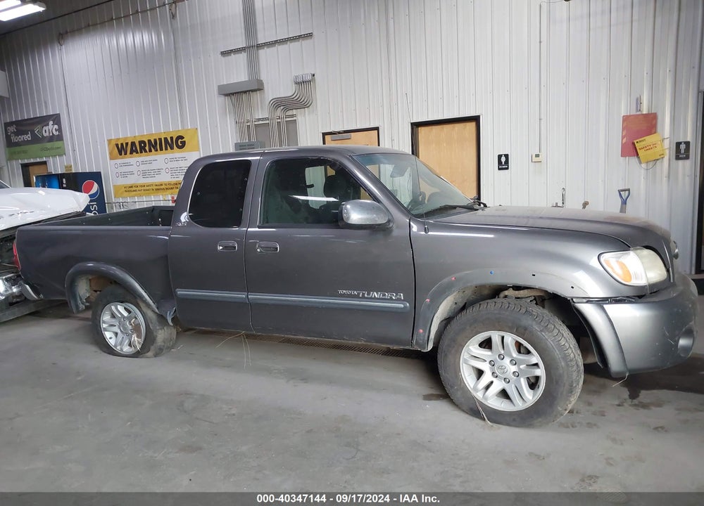 2005 TOYOTA TUNDRA SR5 V8 VIN: 5TBBT44165S458178