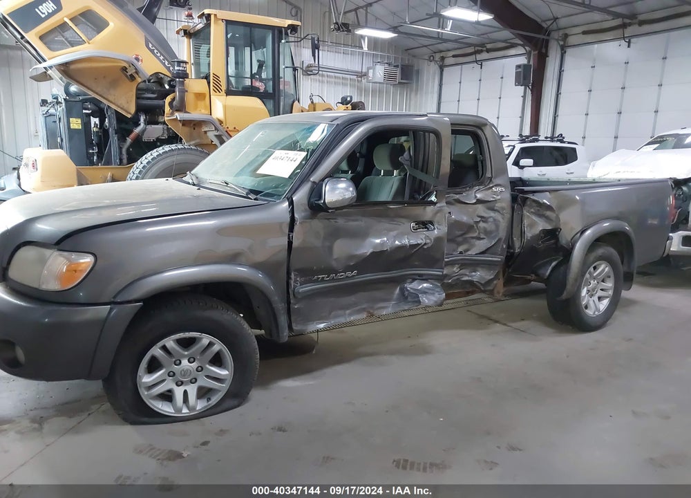 2005 TOYOTA TUNDRA SR5 V8 VIN: 5TBBT44165S458178