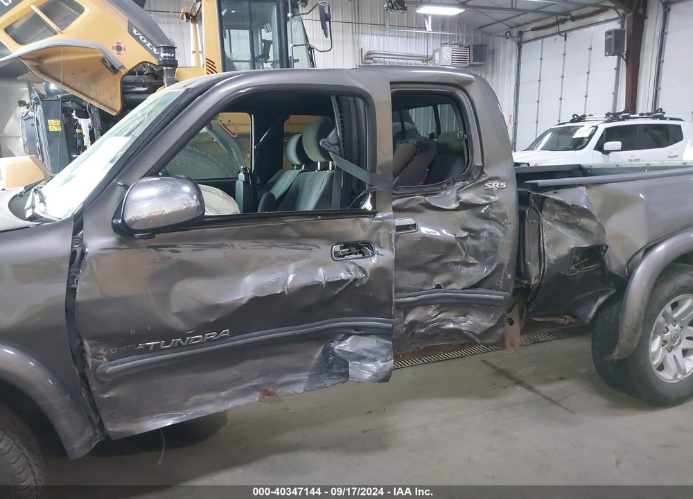 2005 TOYOTA TUNDRA SR5 V8 VIN: 5TBBT44165S458178