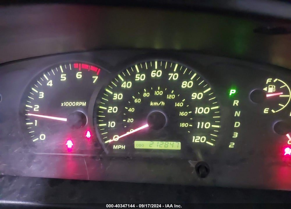 2005 TOYOTA TUNDRA SR5 V8 VIN: 5TBBT44165S458178