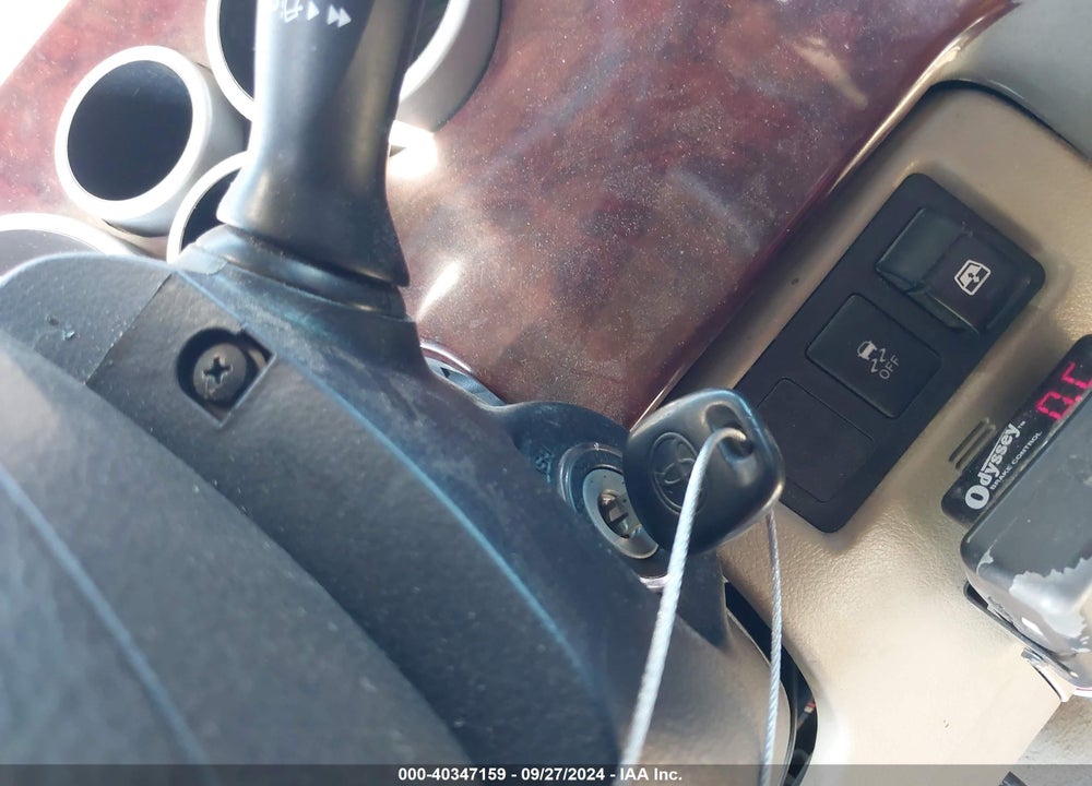 2010 TOYOTA TUNDRA GRADE 5.7L V8 VIN: 5TFEY5F11AX083622