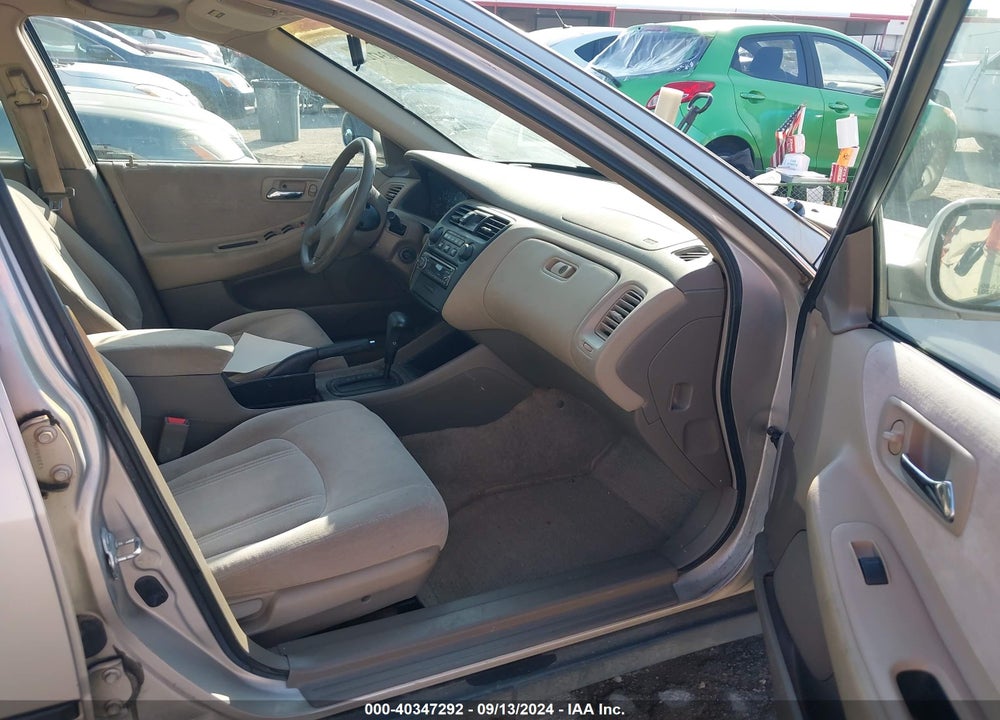 1999 HONDA ACCORD LX VIN: 1HGCG5646XA139569