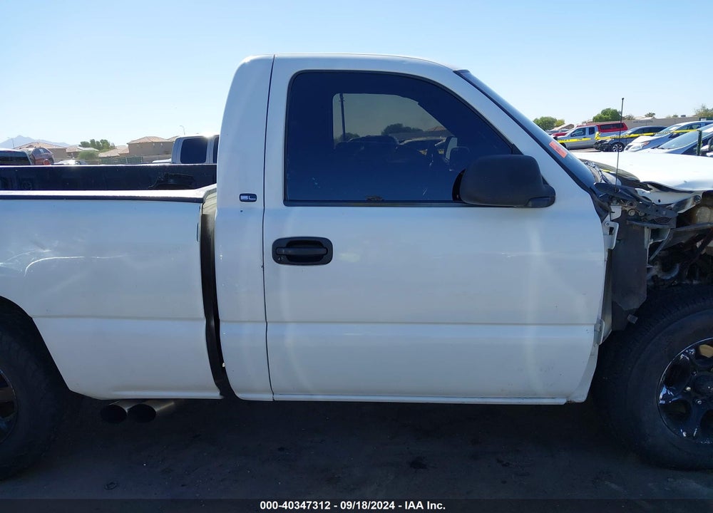2001 GMC SIERRA 1500 SL VIN: 1GTEC14V11Z302550