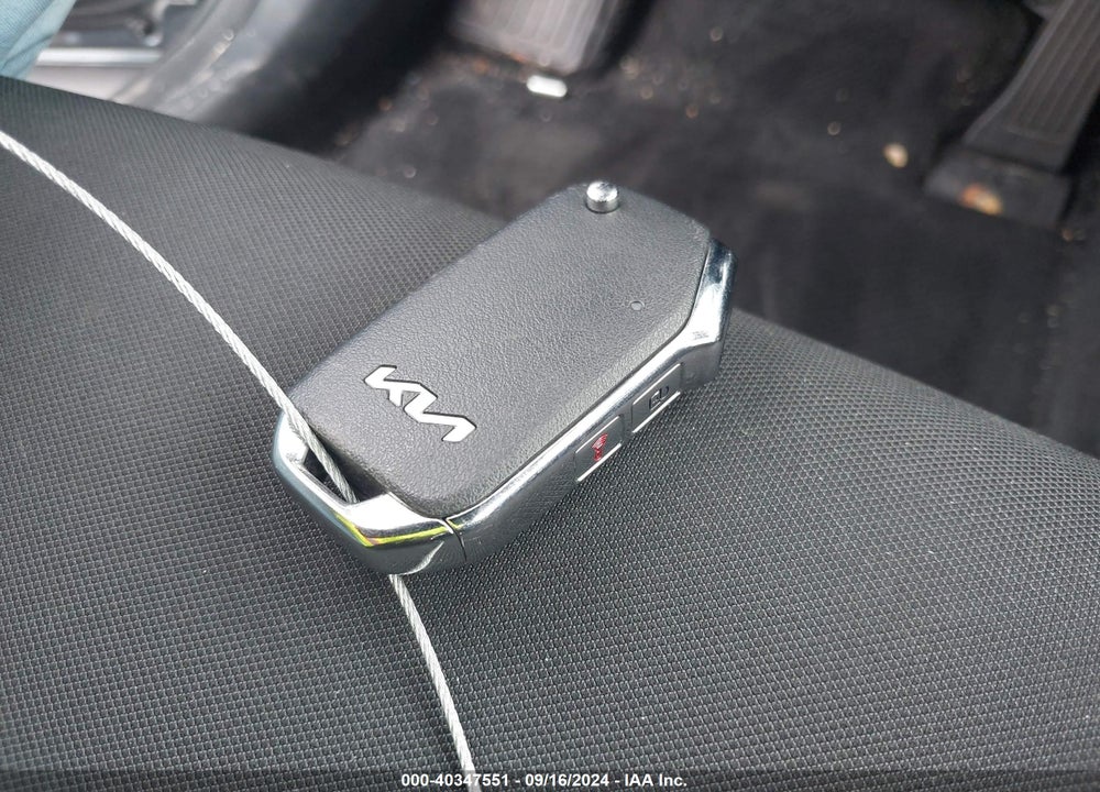 2023 KIA SPORTAGE HYBRID LX VIN: KNDPUCAG8P7043034