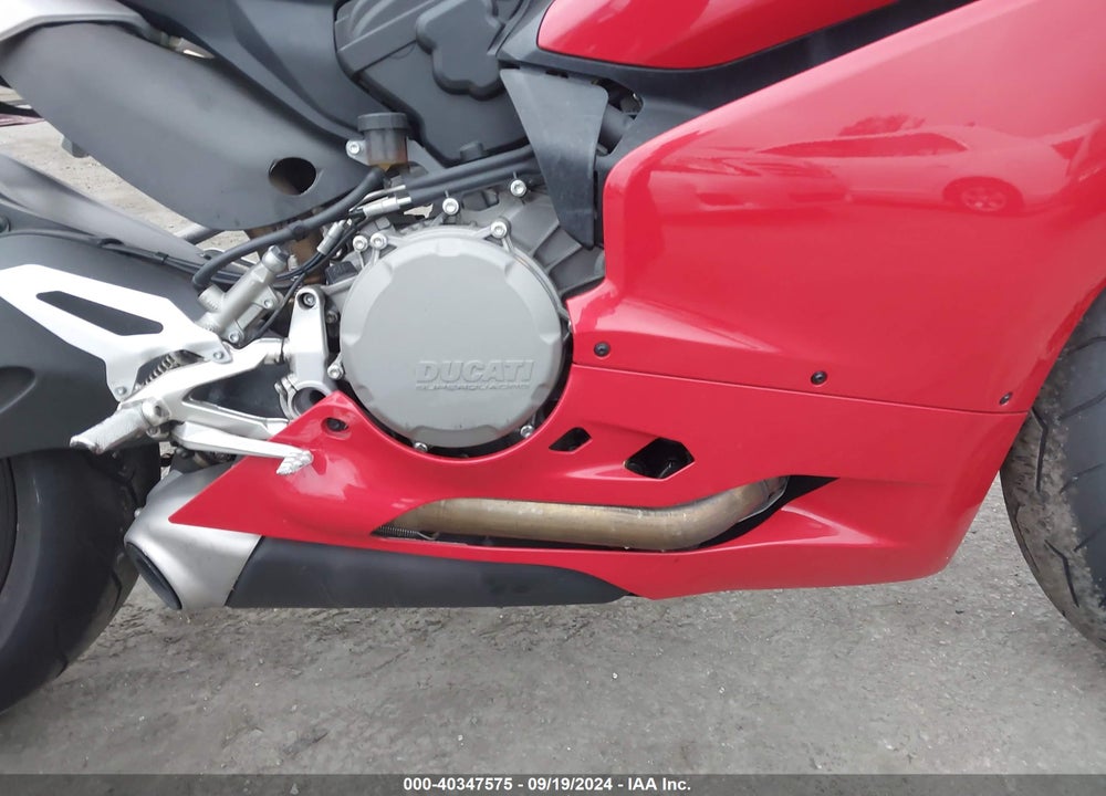 2018 DUCATI SUPERBIKE 959 PANIGALE VIN: ZDM14B1W4JB007101
