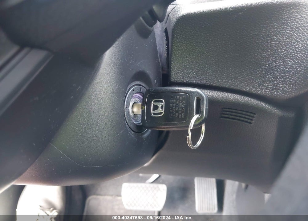 2018 HONDA CIVIC LX VIN: 2HGFC2F52JH595822