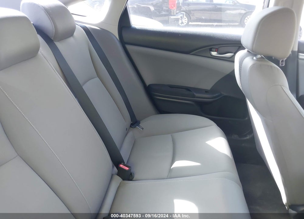 2018 HONDA CIVIC LX VIN: 2HGFC2F52JH595822