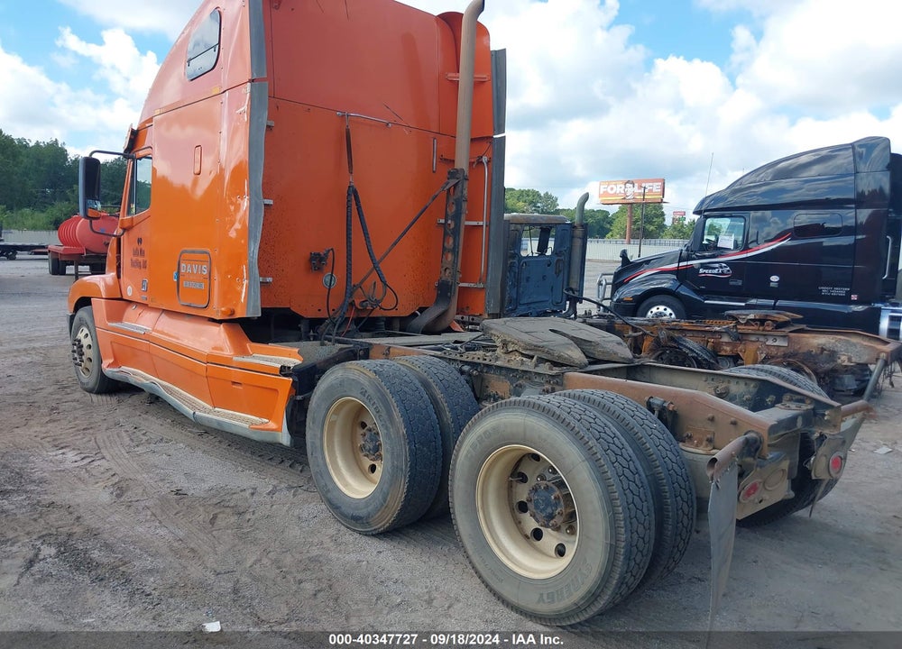 2009 FREIGHTLINER ST120 VIN: 1FUJBBCK39LAG3250