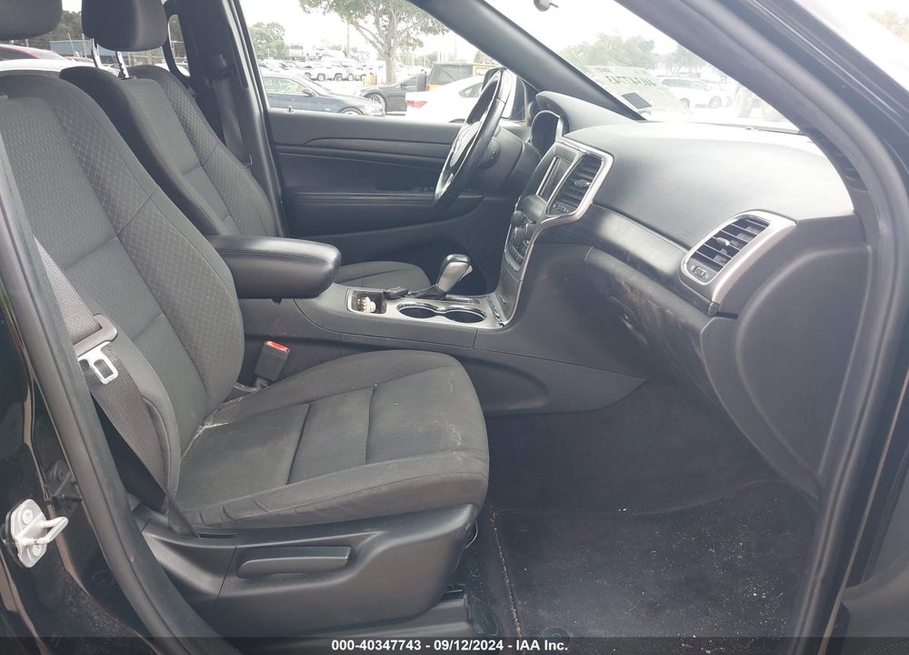 2019 JEEP GRAND CHEROKEE LAREDO E 4X4 VIN: 1C4RJFAG8KC528163