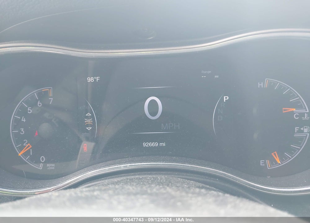 2019 JEEP GRAND CHEROKEE LAREDO E 4X4 VIN: 1C4RJFAG8KC528163