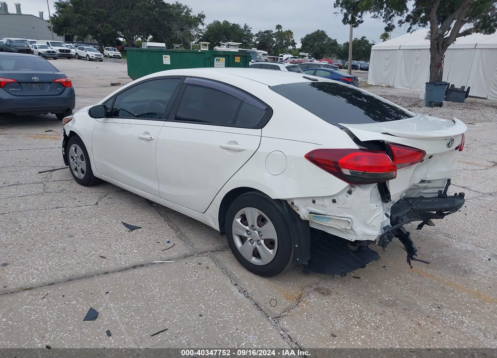 2017 KIA FORTE LX VIN: 3KPFK4A71HE025323