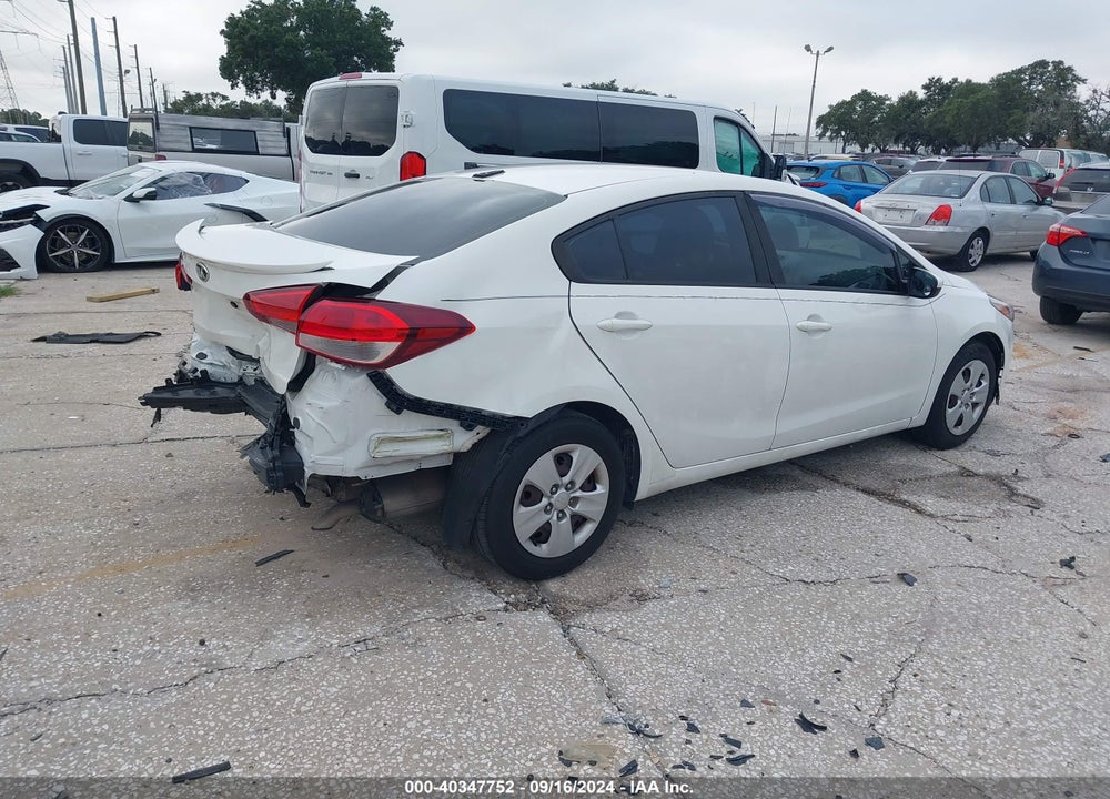 2017 KIA FORTE LX VIN: 3KPFK4A71HE025323