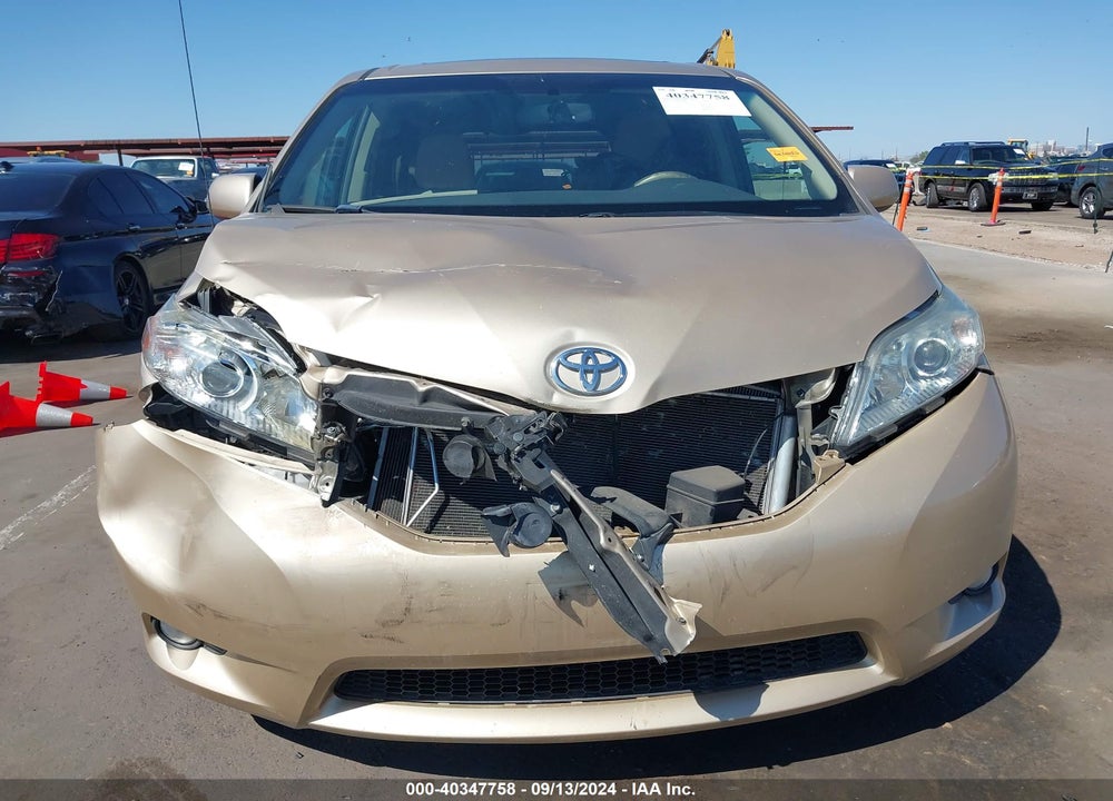 2012 TOYOTA SIENNA XLE V6 8 PASSENGER VIN: 5TDYK3DC9CS278688