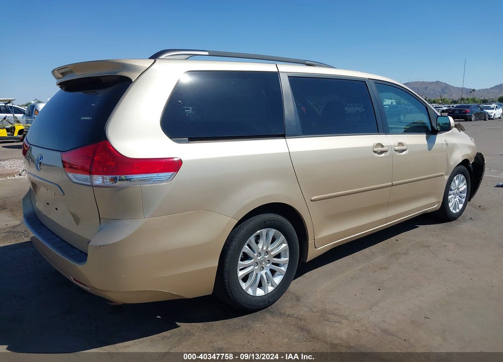 2012 TOYOTA SIENNA XLE V6 8 PASSENGER VIN: 5TDYK3DC9CS278688