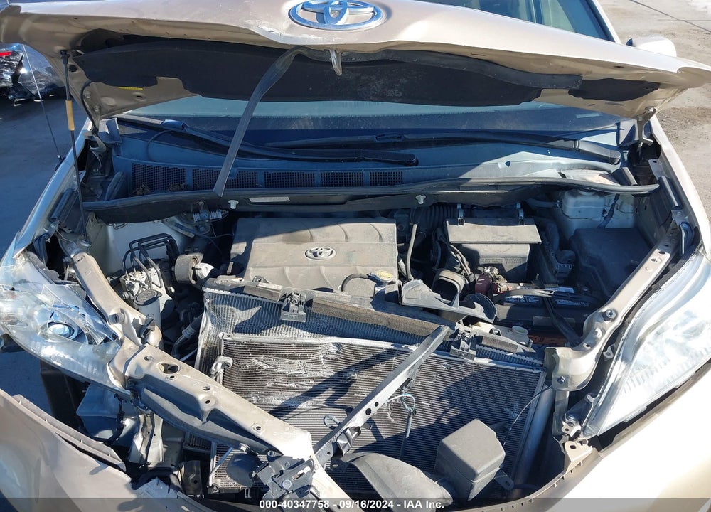 2012 TOYOTA SIENNA XLE V6 8 PASSENGER VIN: 5TDYK3DC9CS278688