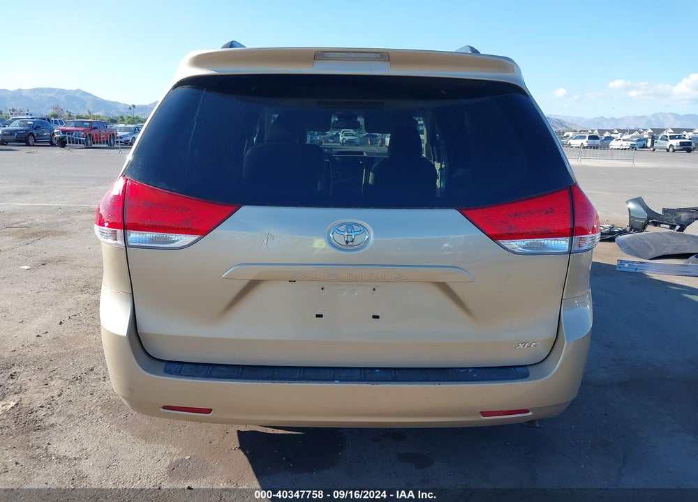 2012 TOYOTA SIENNA XLE V6 8 PASSENGER VIN: 5TDYK3DC9CS278688