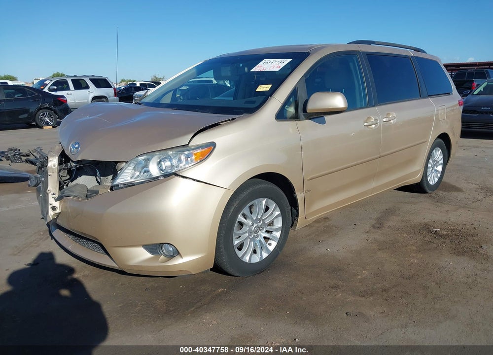2012 TOYOTA SIENNA XLE V6 8 PASSENGER VIN: 5TDYK3DC9CS278688