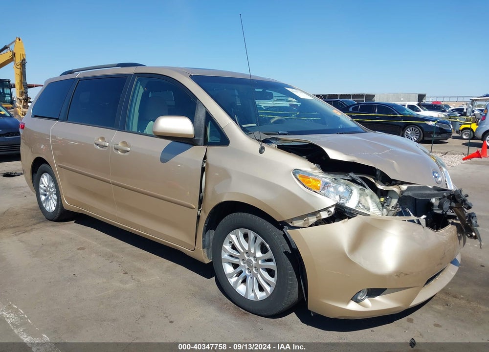 2012 TOYOTA SIENNA XLE V6 8 PASSENGER VIN: 5TDYK3DC9CS278688