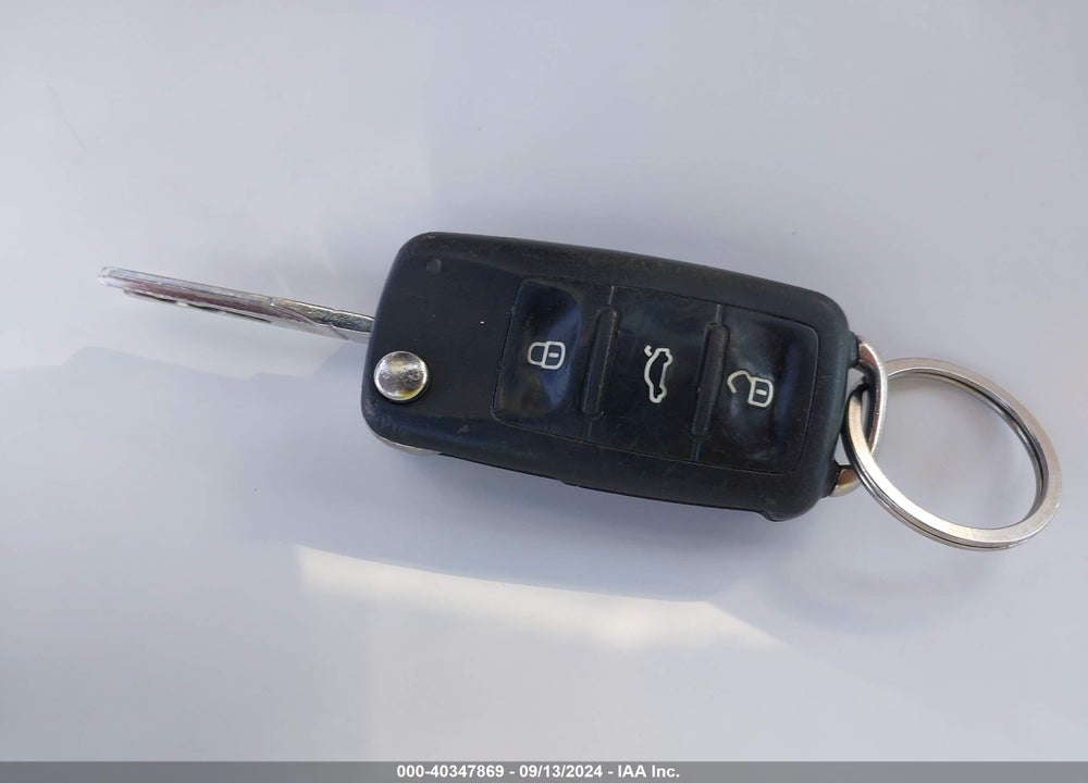 2013 VOLKSWAGEN TIGUAN S VIN: WVGBV3AX1DW619776