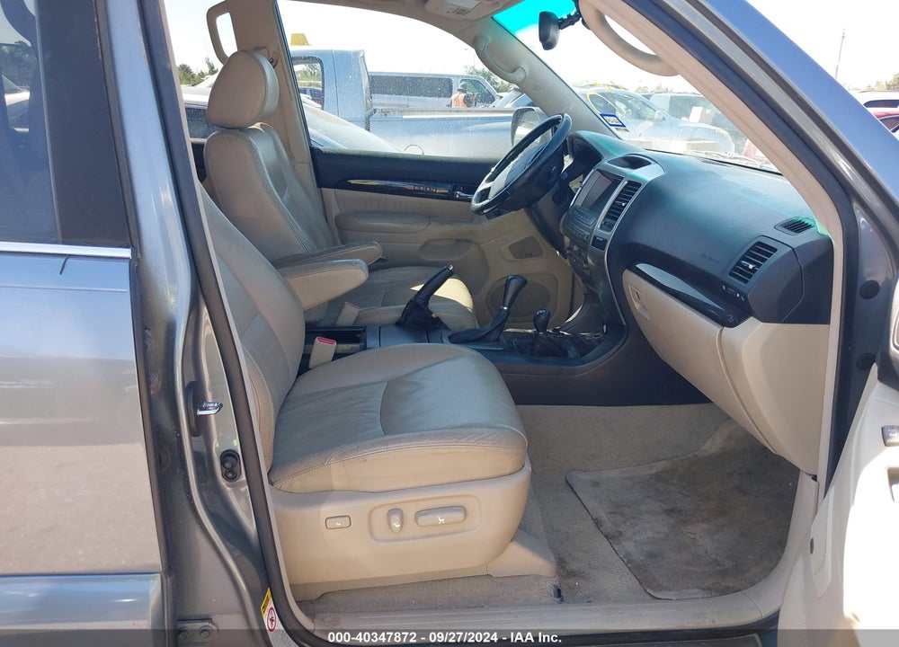2005 LEXUS GX 470 VIN: JTJBT20X450092937