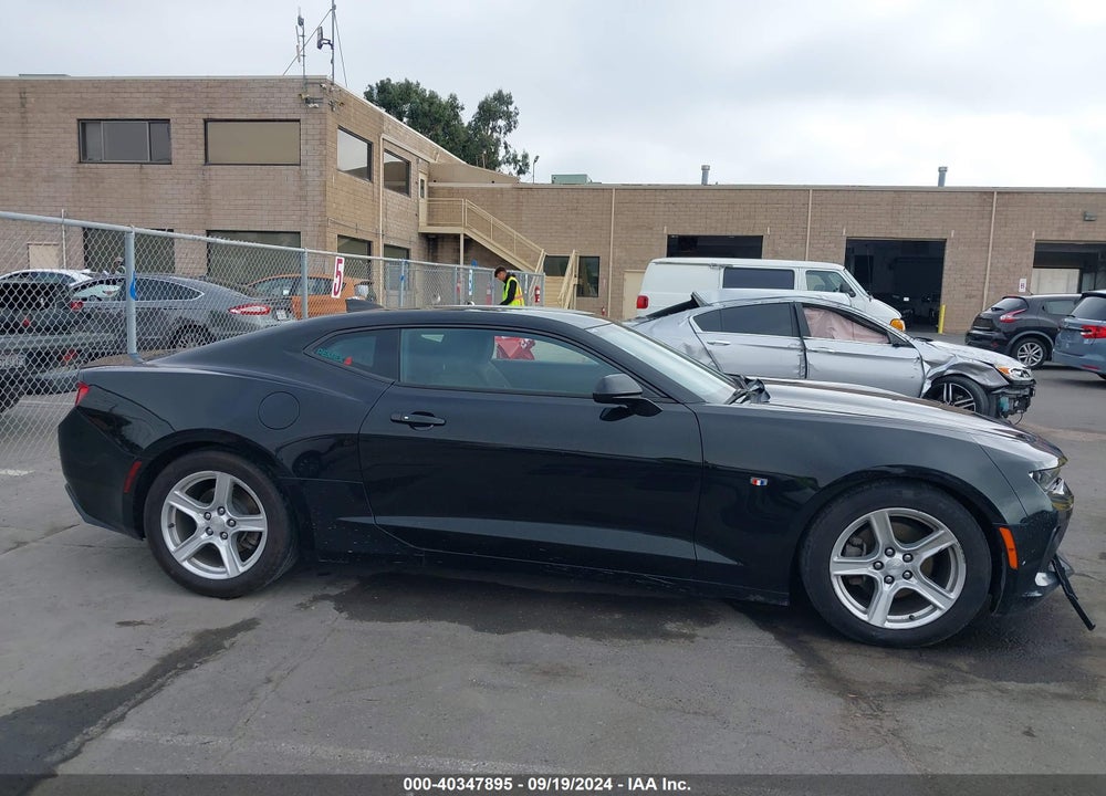 2017 CHEVROLET CAMARO 1LT VIN: 1G1FB1RS1H0167597