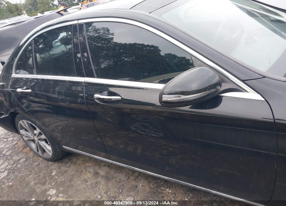 2016 MERCEDES-BENZ C 300 LUXURY/SPORT VIN: WDDWF4JB1GR131501