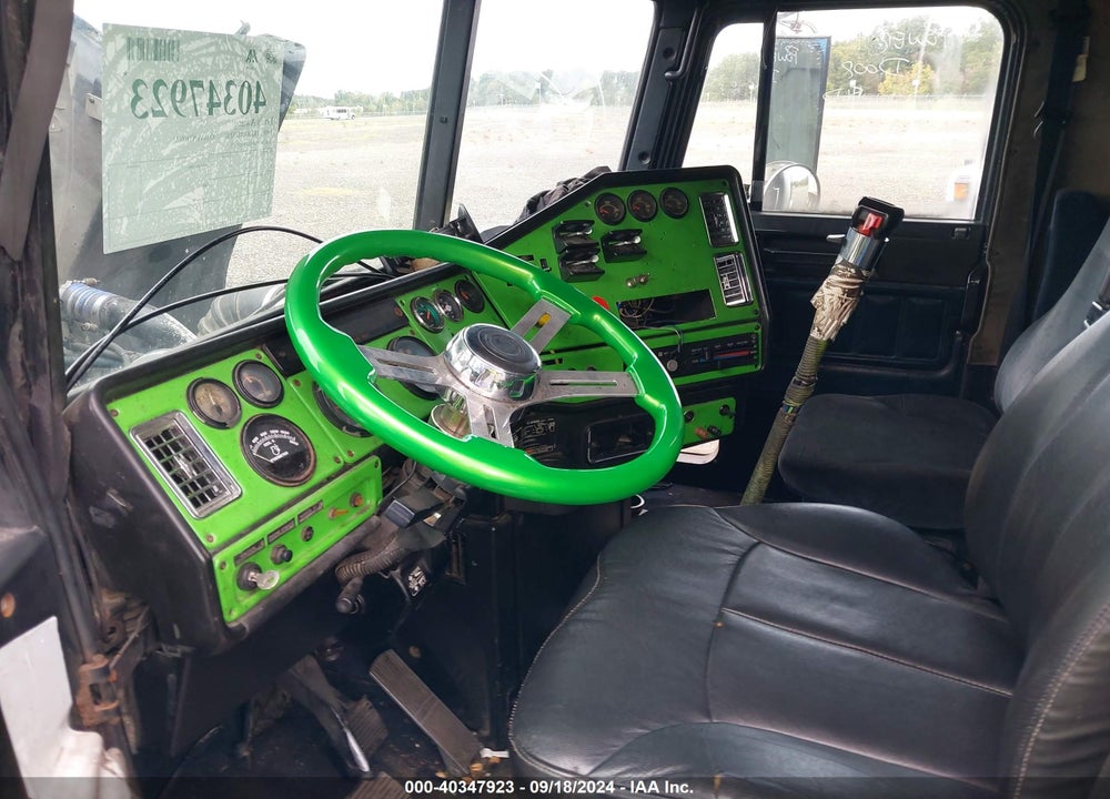 1990 FREIGHTLINER CONVENTIONAL FLD120 VIN: 1FUYDXYB3LH371433