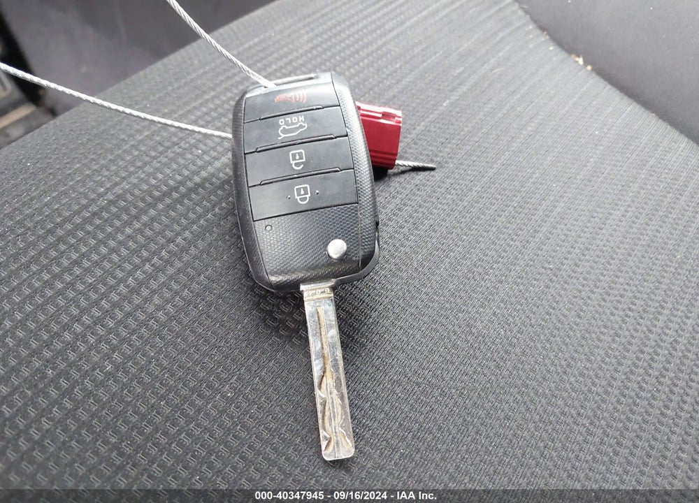 2015 KIA SORENTO LX V6 VIN: 5XYKT4A73FG609721