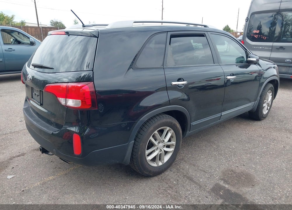 2015 KIA SORENTO LX V6 VIN: 5XYKT4A73FG609721