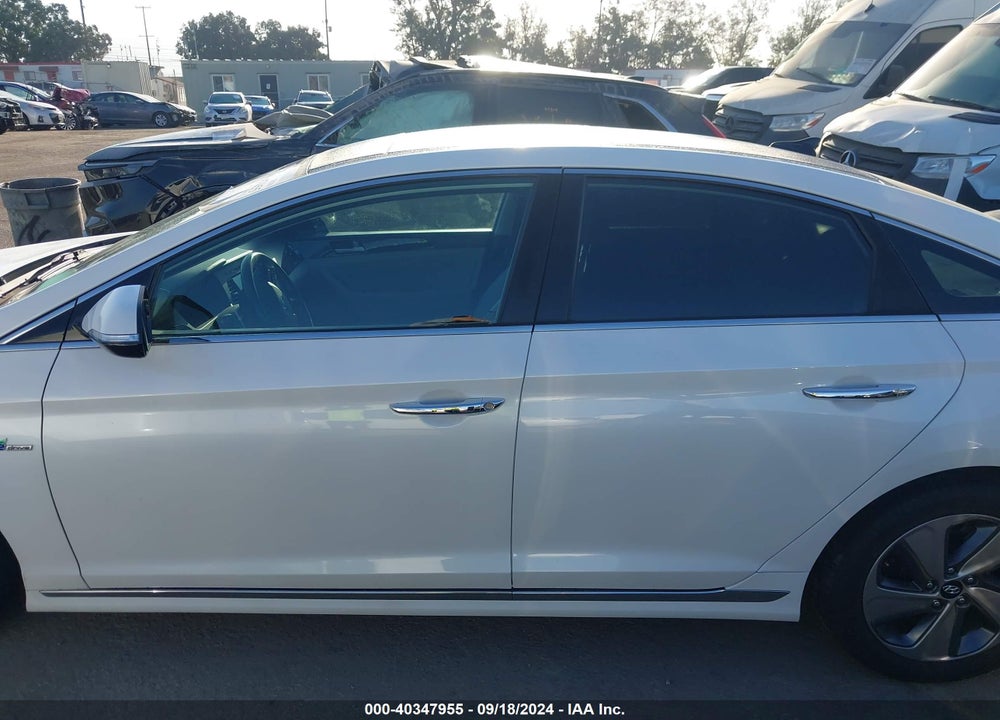 2016 HYUNDAI SONATA HYBRID LIMITED VIN: KMHE34L11GA031413