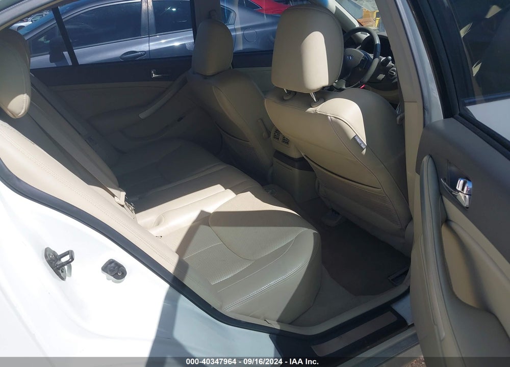 2005 INFINITI G35X VIN: JNKCV51FX5M303168