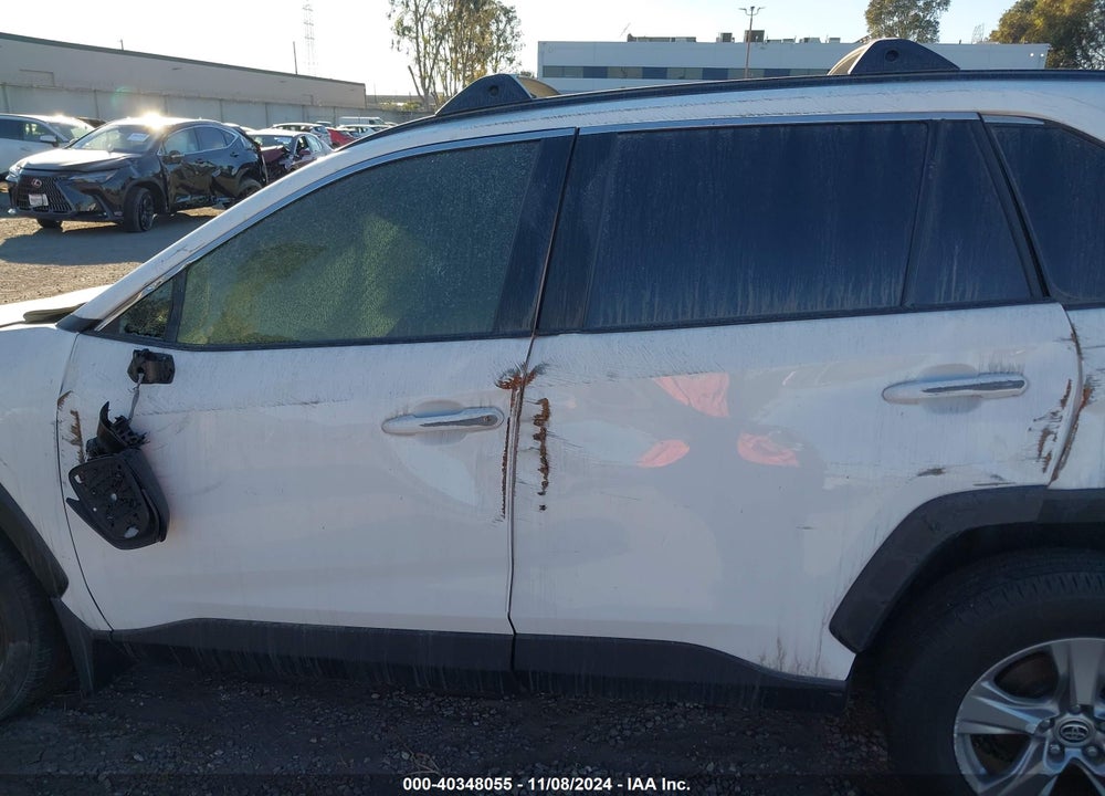 2023 TOYOTA RAV4 XLE VIN: JTMW1RFV2PD105947