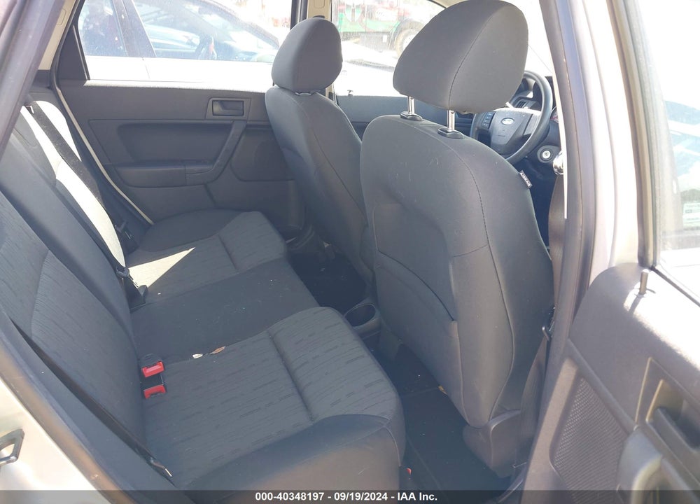 2009 FORD FOCUS SE VIN: 1FAHP35N99W181359