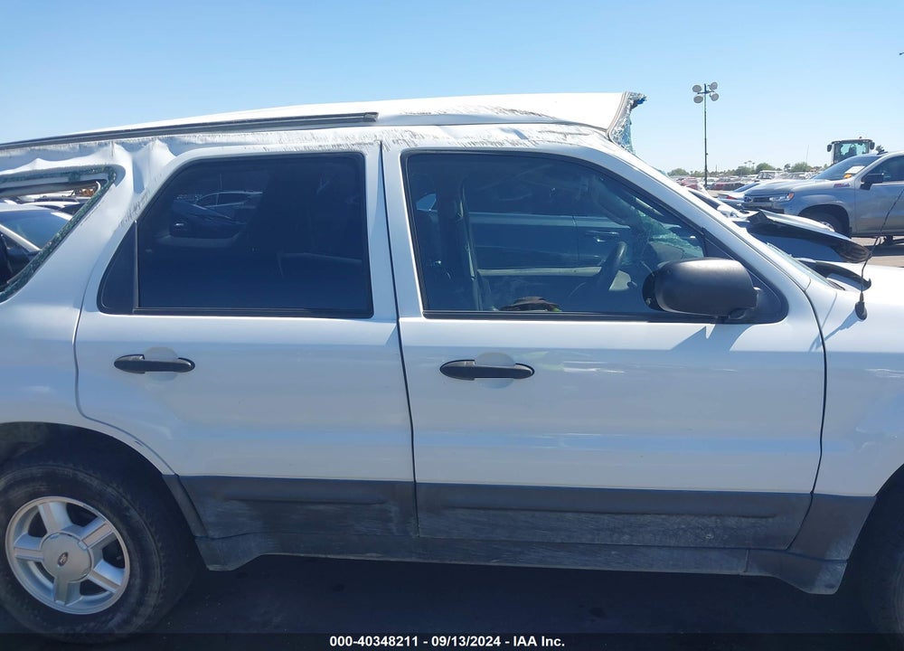 2004 FORD ESCAPE XLS VIN: 1FMYU92164KB35720