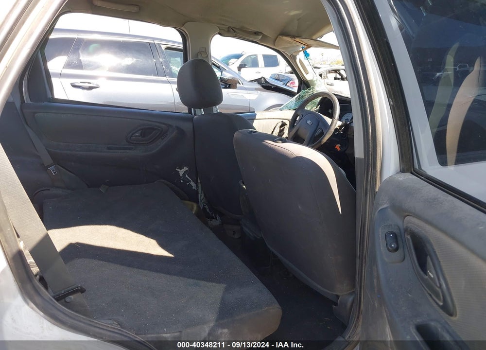 2004 FORD ESCAPE XLS VIN: 1FMYU92164KB35720
