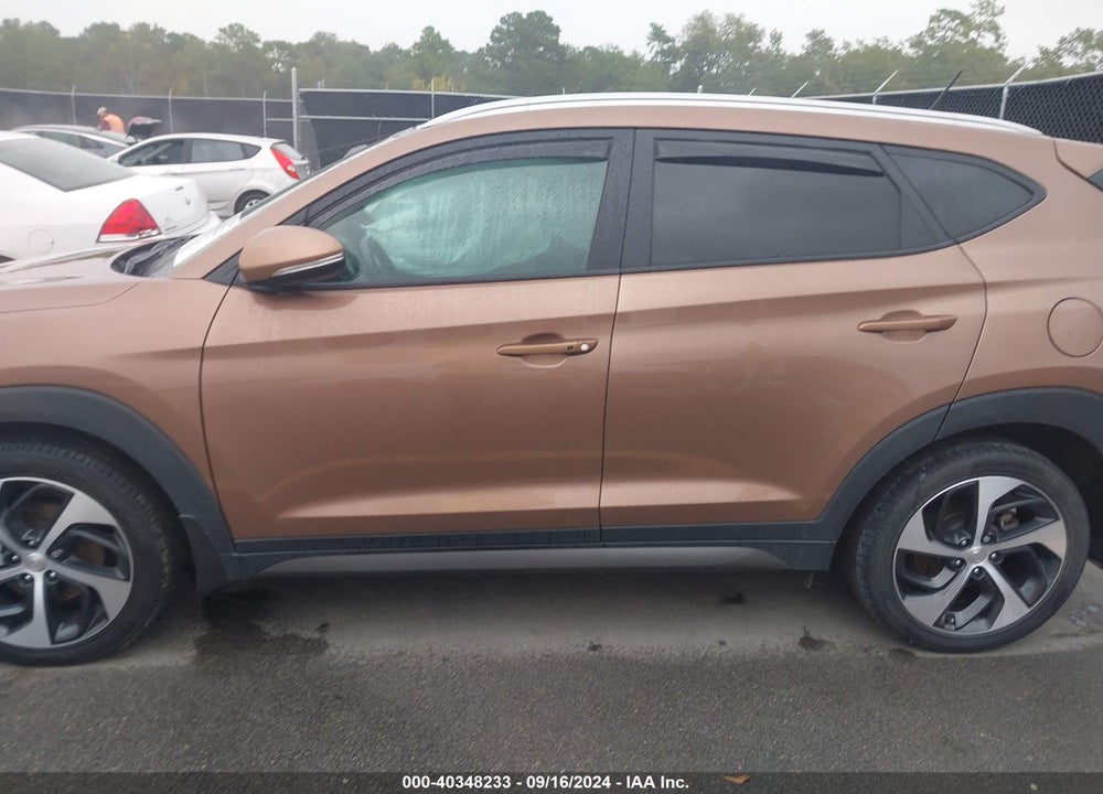 2016 HYUNDAI TUCSON SPORT VIN: KM8J33A2XGU253905