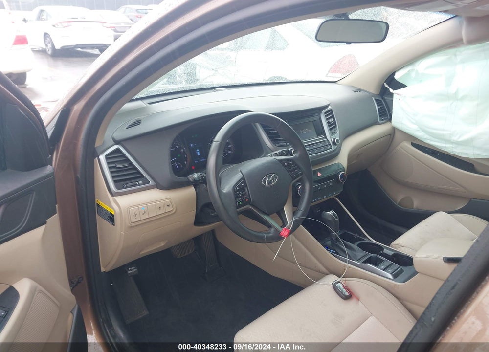 2016 HYUNDAI TUCSON SPORT VIN: KM8J33A2XGU253905
