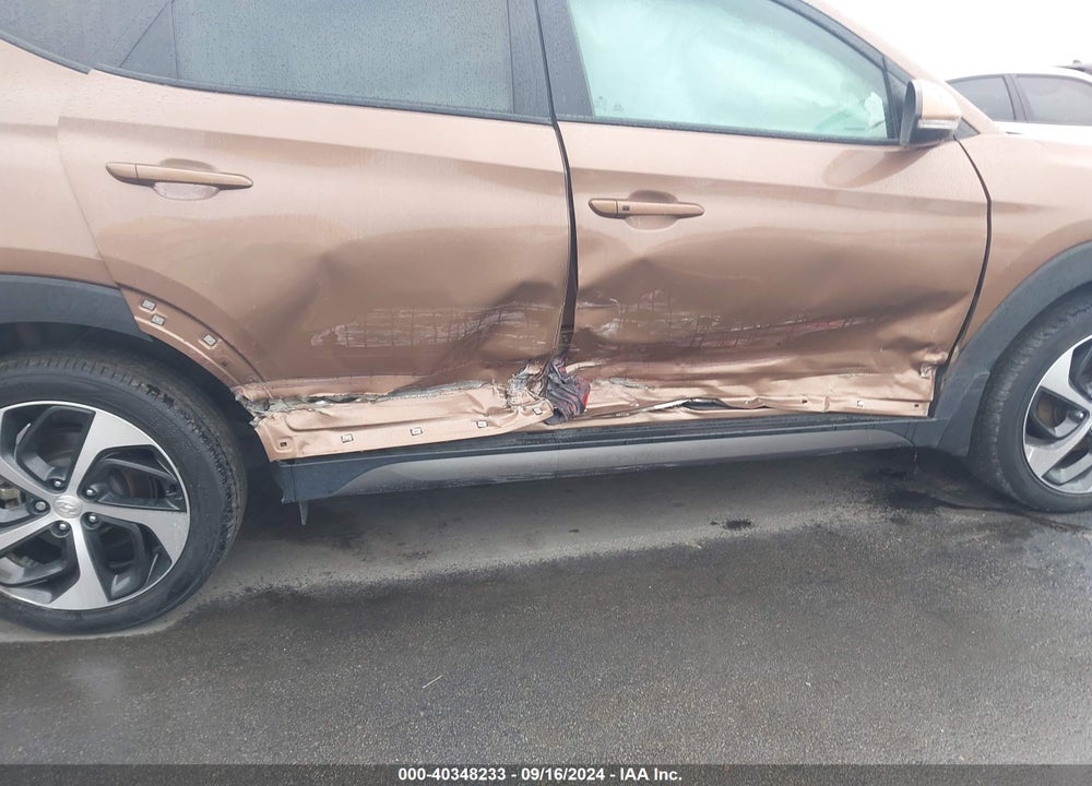 2016 HYUNDAI TUCSON SPORT VIN: KM8J33A2XGU253905