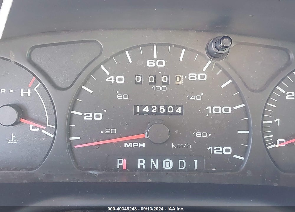 2001 FORD TAURUS SE VIN: 1FAHP58S01G186770