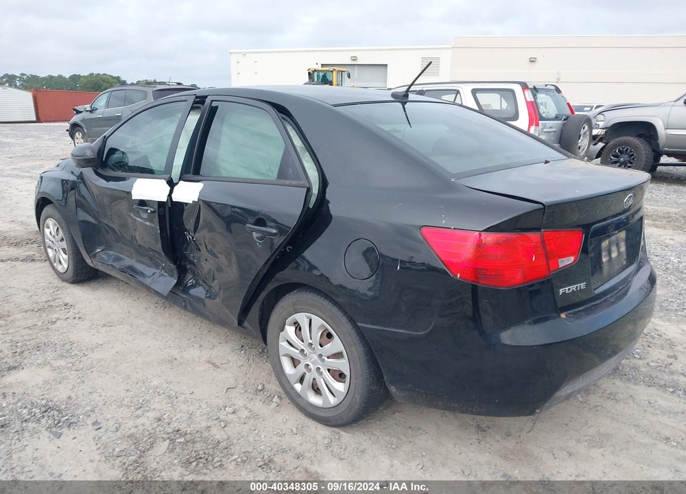 2013 KIA FORTE EX VIN: KNAFU4A28D5717953