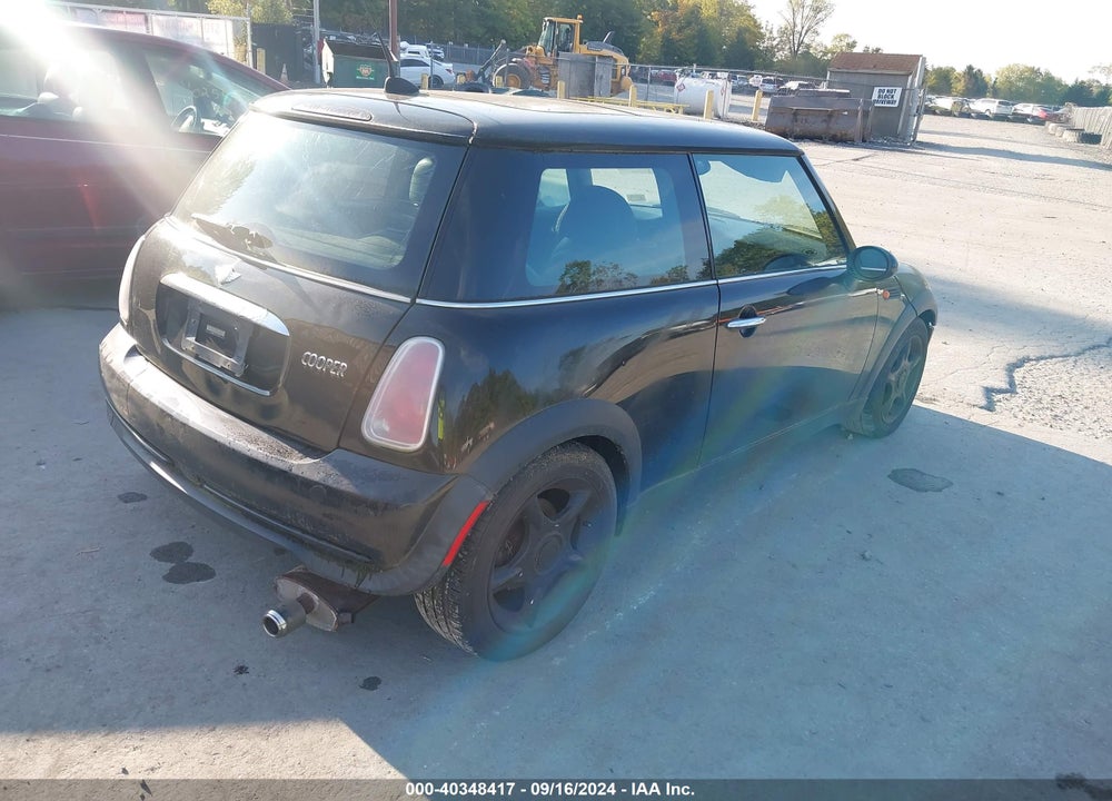 2005 MINI COOPER VIN: WMWRC33445TJ67625