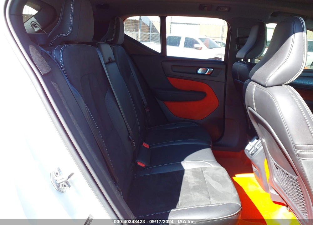 2019 VOLVO XC40 T5 MOMENTUM/T5 R-DESIGN VIN: YV4162XZ4K2006682