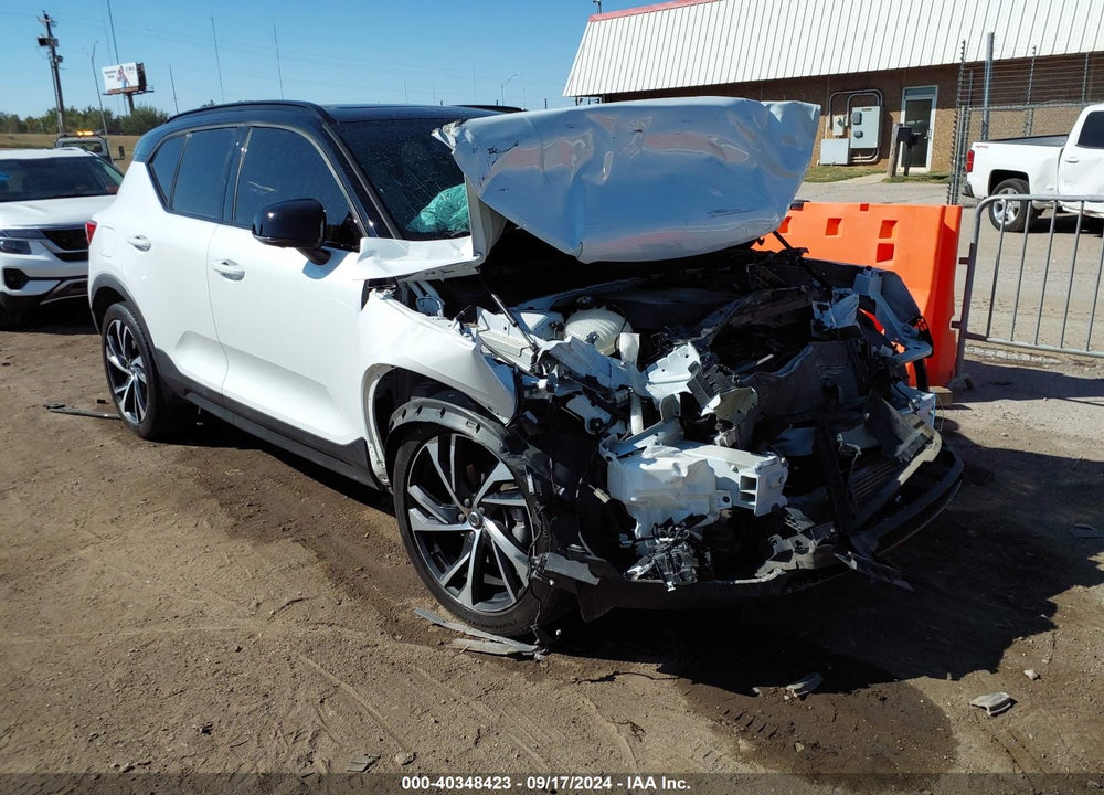 2019 VOLVO XC40 T5 MOMENTUM/T5 R-DESIGN VIN: YV4162XZ4K2006682