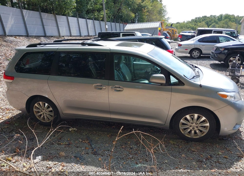 2014 TOYOTA SIENNA XLE 7 PASSENGER VIN: 5TDDK3DC8ES081304