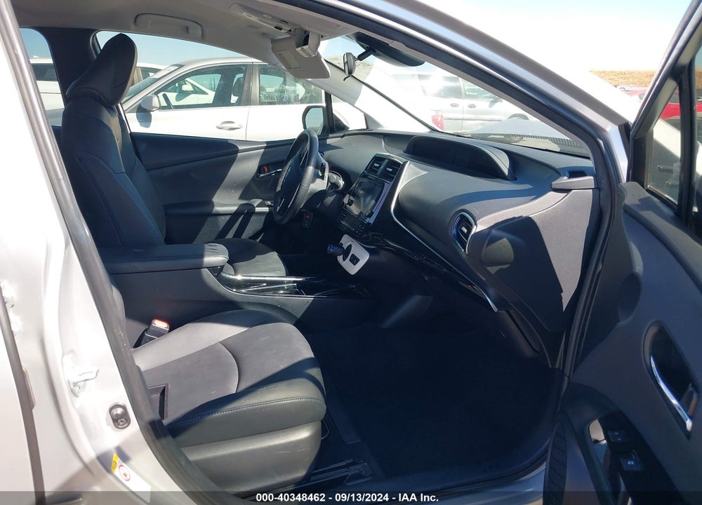 2017 TOYOTA PRIUS THREE TOURING VIN: JTDKARFU6H3036001