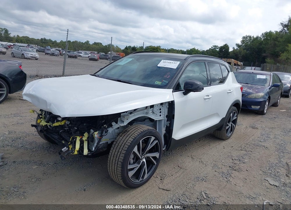 2022 VOLVO XC40 T5 R-DESIGN VIN: YV4162UM5N2641519